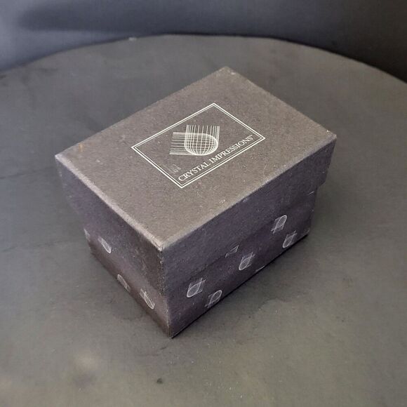 Crystal Impressions Female Golfer Laser Engraved Crystal Cube Paperweight w/ Box - Picture 12 of 15